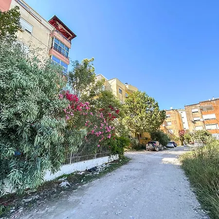 741 Han/Misafirhane Golem (Tirana)
